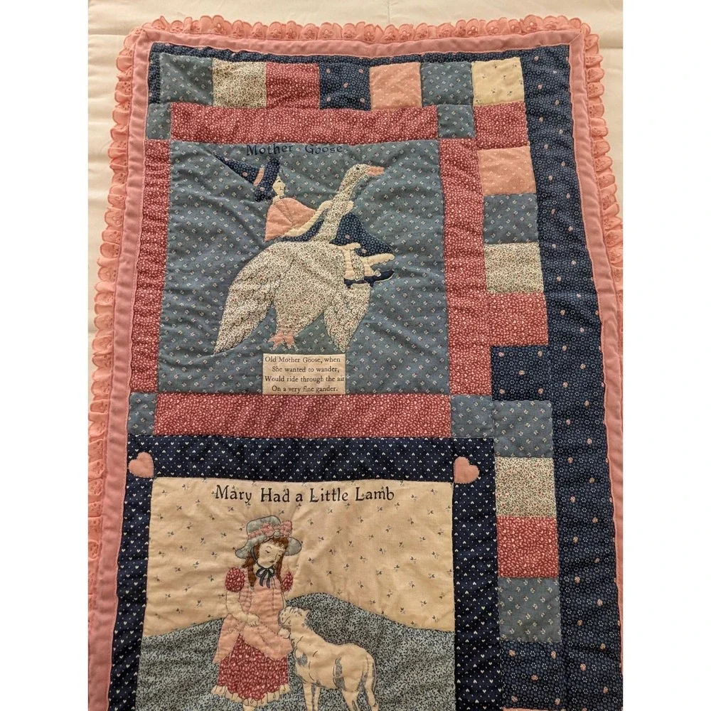 Vintage Handmade Nursery Rhyme Wall Hanging Quilt Mother Goose Mary Lamb Mauve‎